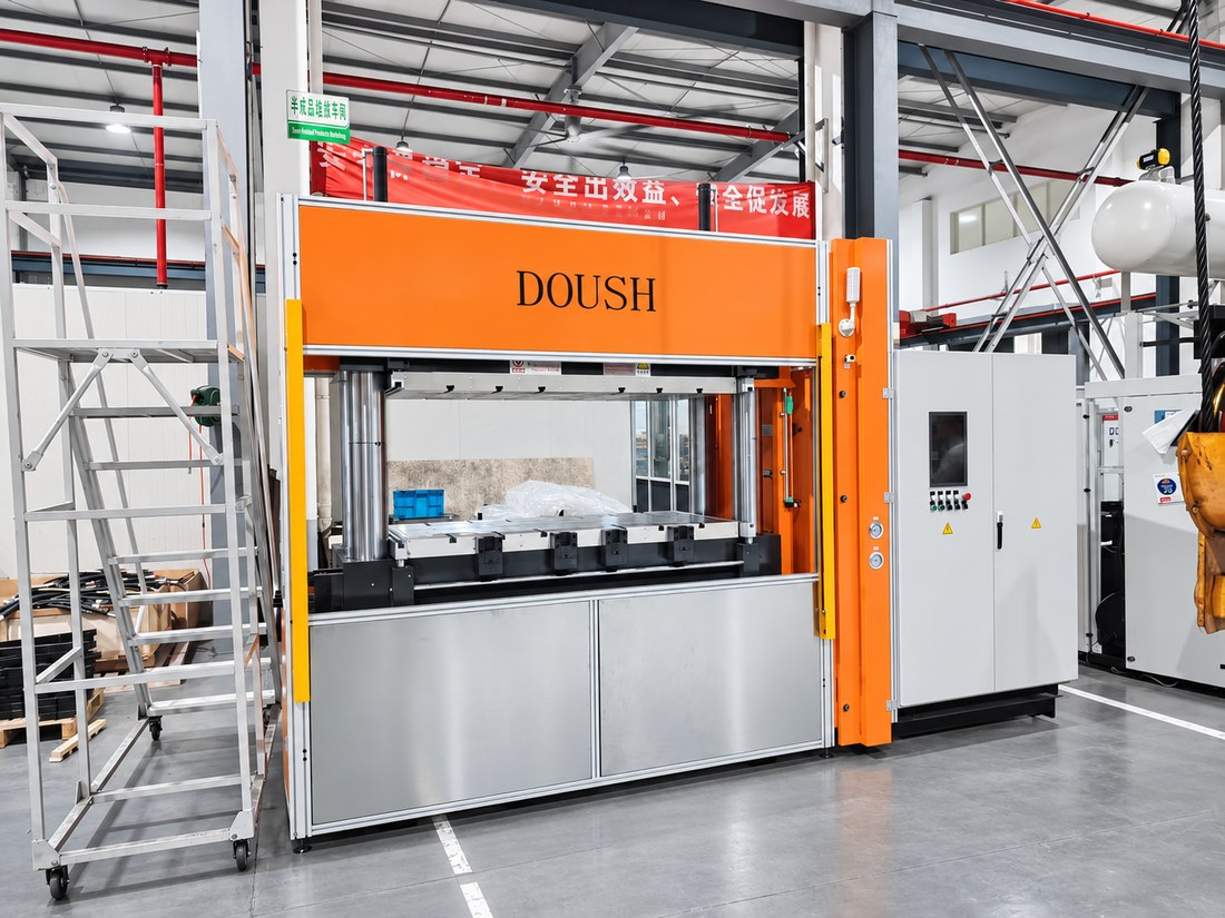 DOUSH vertical rubber injection molding machine